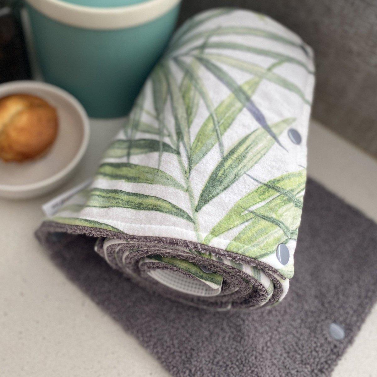 Green Palm Leaves Roll